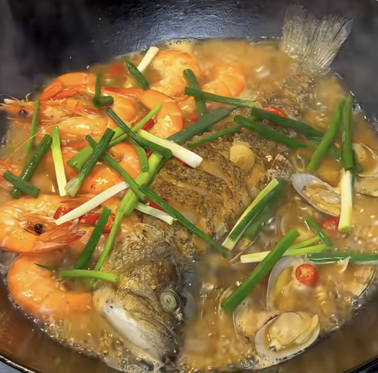 忙碌了一整天，终于迎来休息时刻，该好好放松一下心情了。什么能放松心情呢，当然是