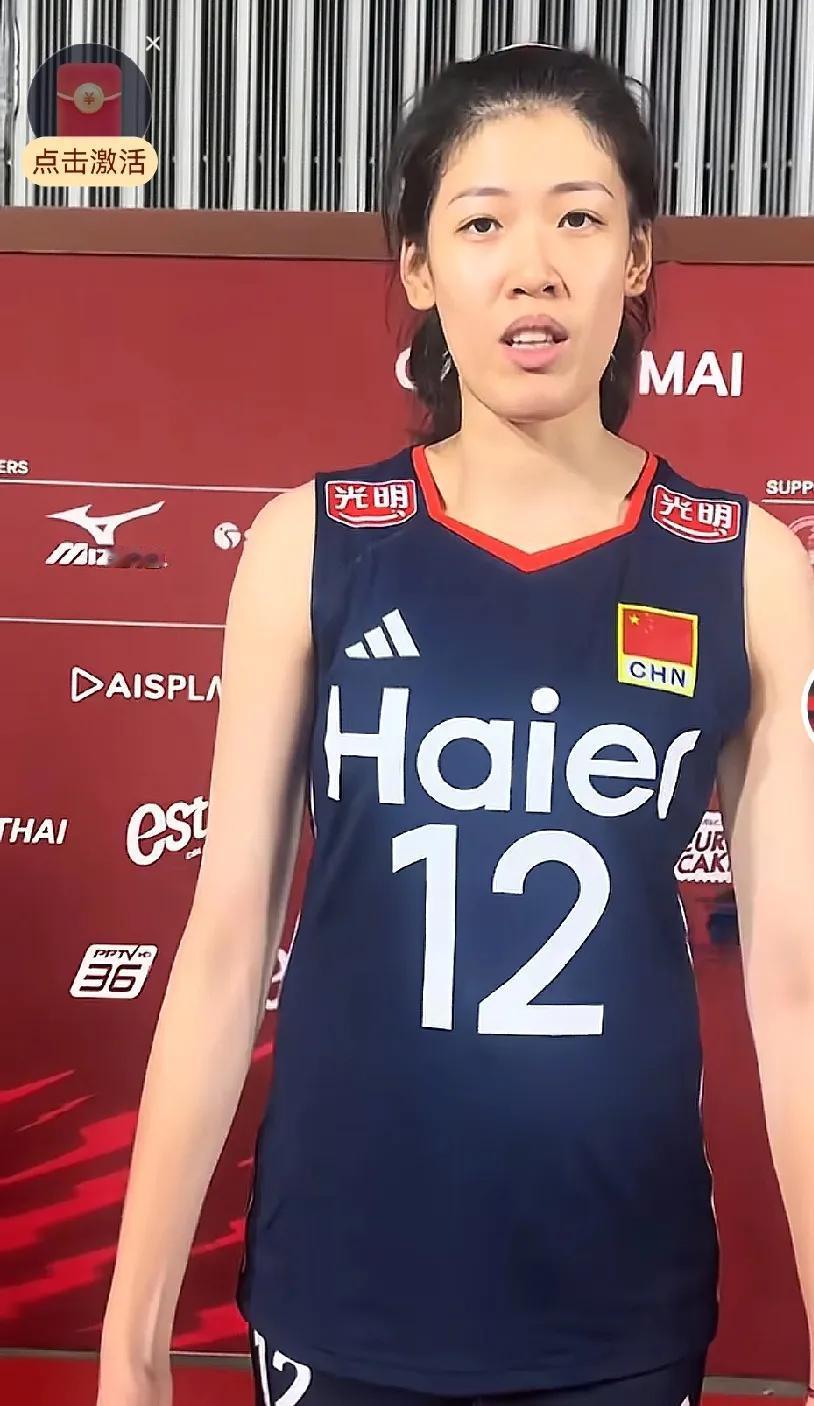 李盈莹承认发力受影响，连续两场球拿1分，女排主教练压力都很大就算赵勇有意控制