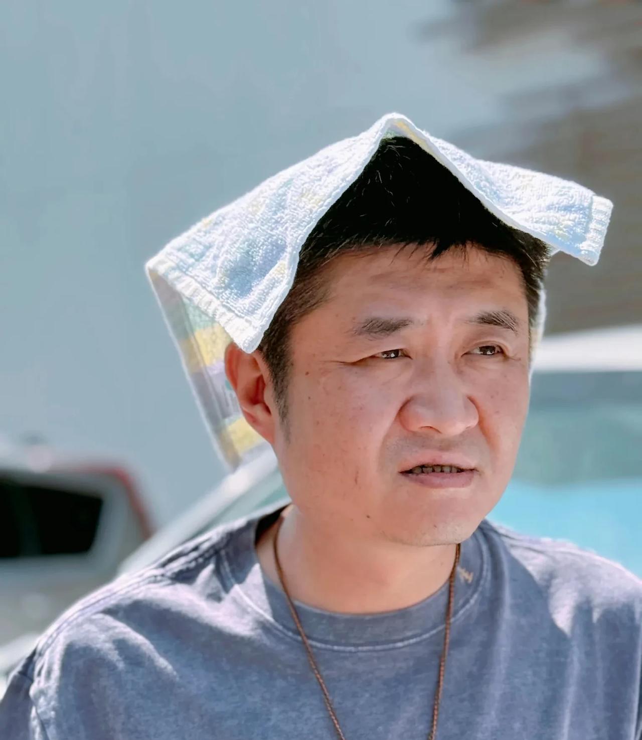 相声名家苗阜，是西安青曲社的班主，同时他还担任陕西省曲协主席、中国曲协相声艺委会
