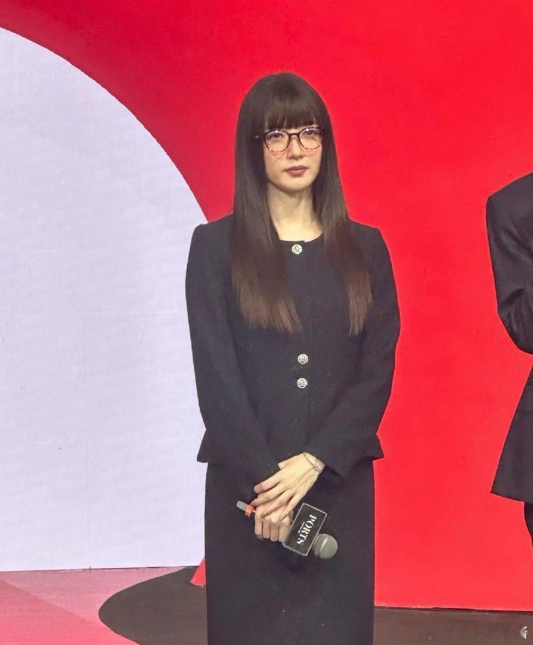 江疏影怎么变成这样了