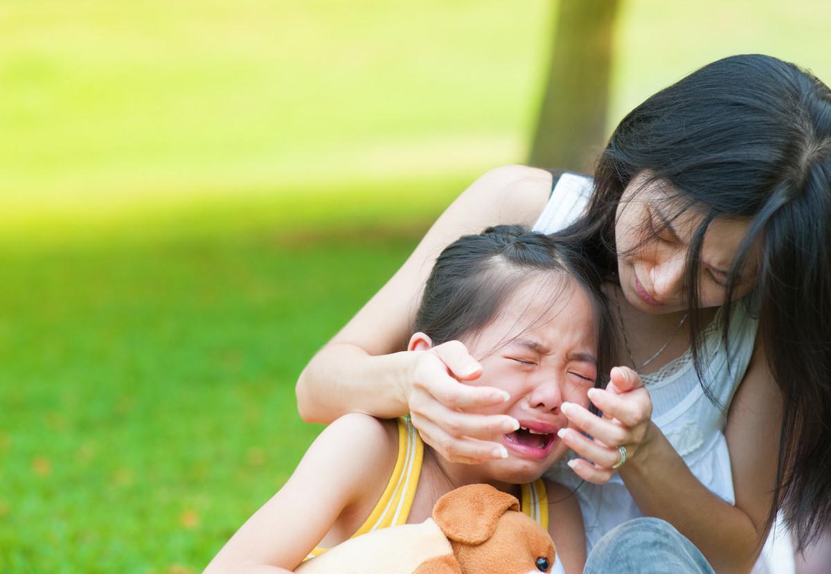人这辈子一定要懂：父亲不在了，和母亲不在了，完全是两种滋味。很多人以为，都是