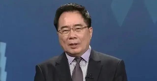 在统一台湾的问题上，蔡正元提出了三个条件，才能保住统一台湾的稳定。第一个条件