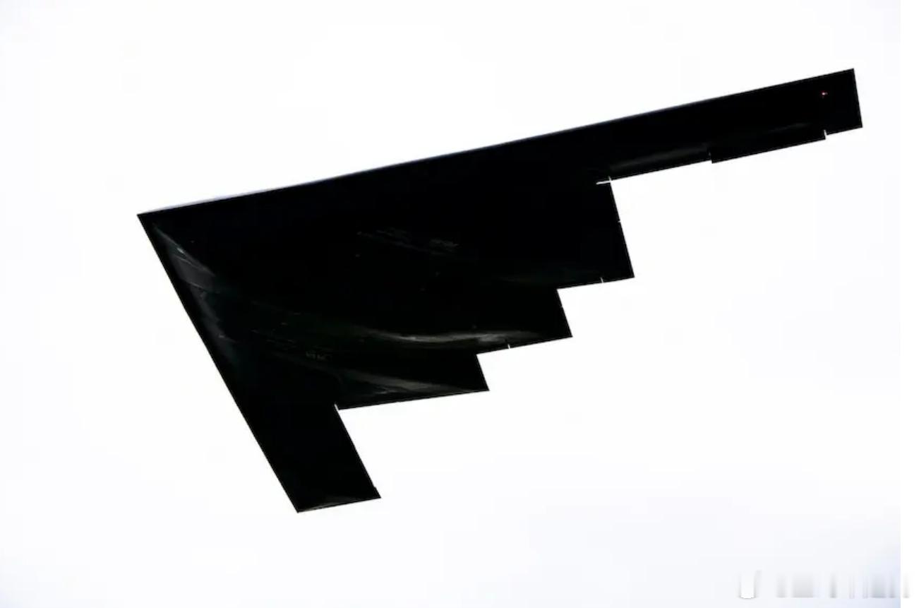 失去隐身就成了活靶子：B-2“俄亥俄精神”完成隐身修复和结构翻新2026年7月1
