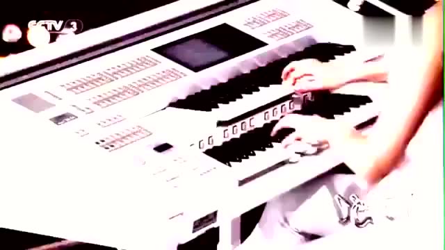 86版《西游记》片头曲(云宫迅音)王小玮独奏_