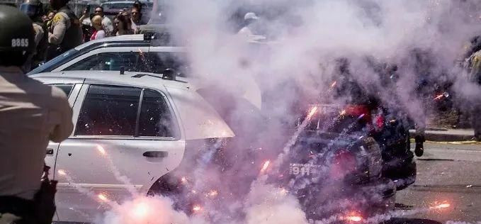 一篇关于洛杉矶的文章洛杉矶要出大事了！这地方真要乱成一锅