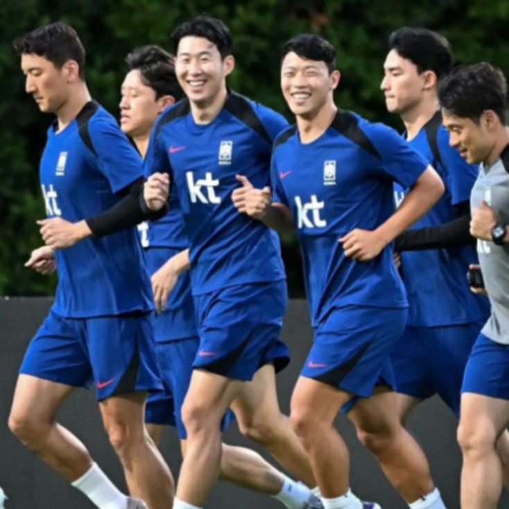 韩国球员体力为什么那么好？甚至经常把欧美球队跑到吐血，但韩国球员比赛最后阶段还能