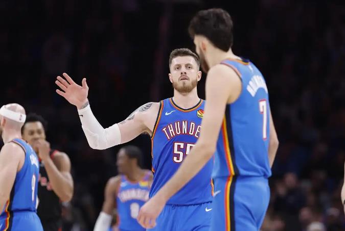 雷霆队下一场和火箭队对决，他们的伤病情况已经出炉，除了主力中锋哈尔滕施泰因继续因