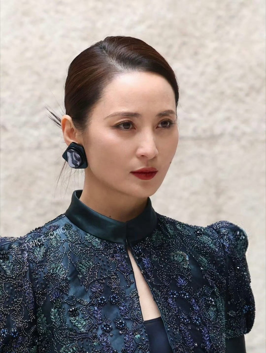 蒋勤勤扛住了G社镜头蒋勤勤米兰时装周G社怼脸生图太赞了！完全扛住了G社镜头气场全