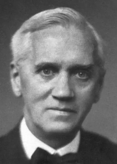 1928年，亚历山大·弗莱明偶然发现了青霉素。在那之前，梅毒能让人失明、瘫痪、痴呆，最后死去。青霉素