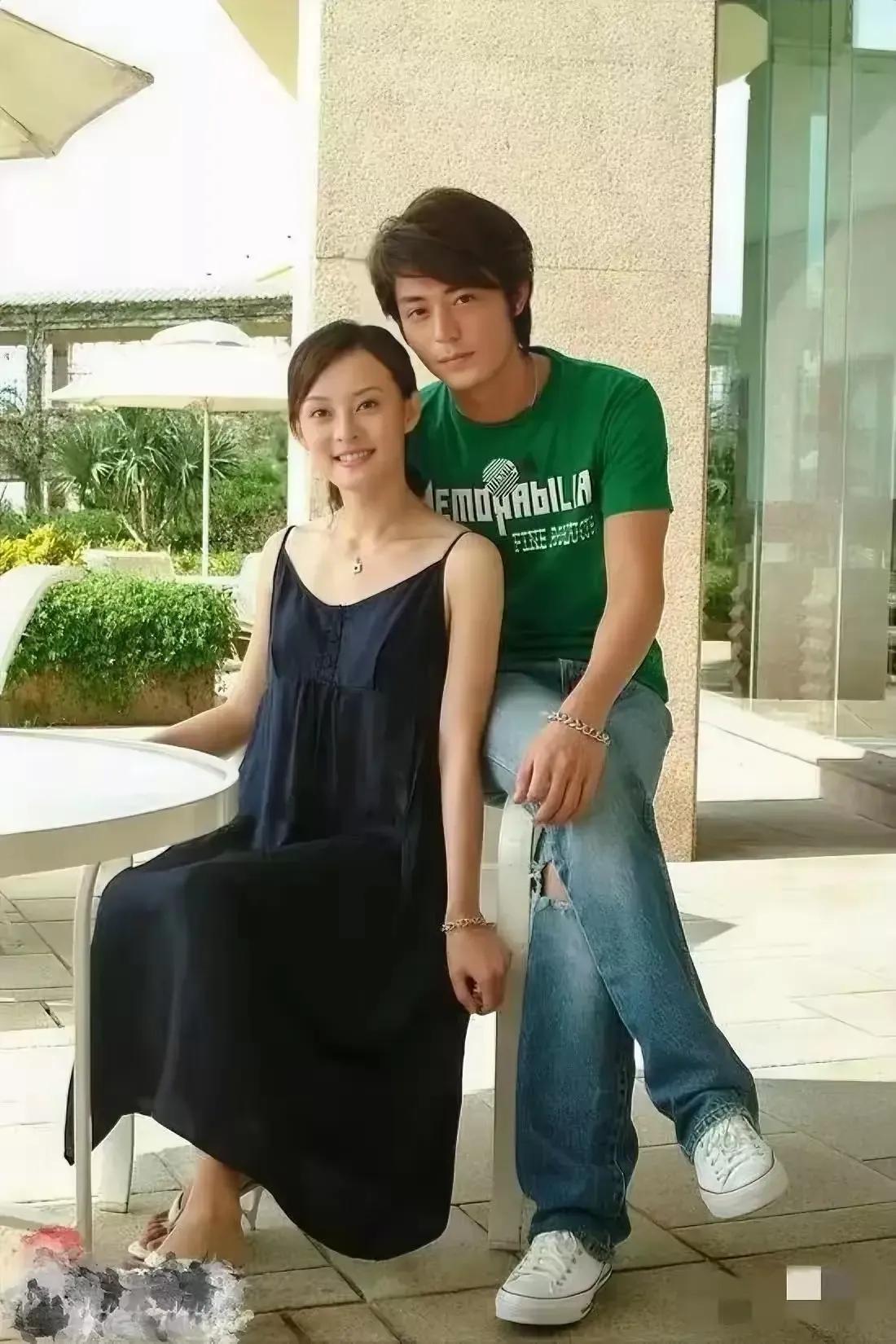 一张旧照意外翻红，评论区瞬间被“邓超icon看到有何感想”的调侃淹没。这声集体感