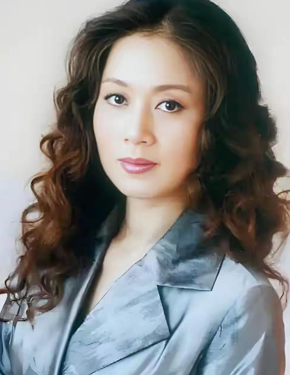 昨天写了黄梅戏演员吴琼，今天刷视频看到了黄梅戏演员马兰，和她的老公余秋雨，今年的