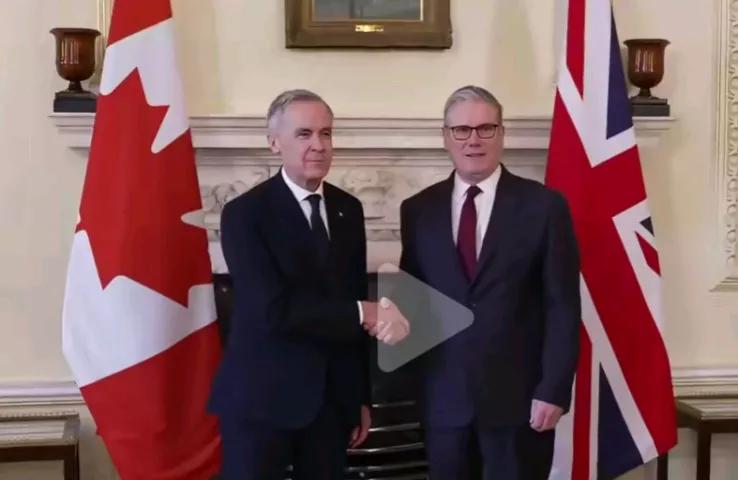 《泰晤士报》消息，当地时间16日，英国首相斯塔默，在伦敦接待到访的加拿大总理卡尼