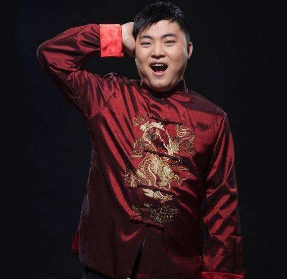 UZI看到bin哥会不会想到曾经的自己都是各位置世界第一，但是队友不行总是拿不到