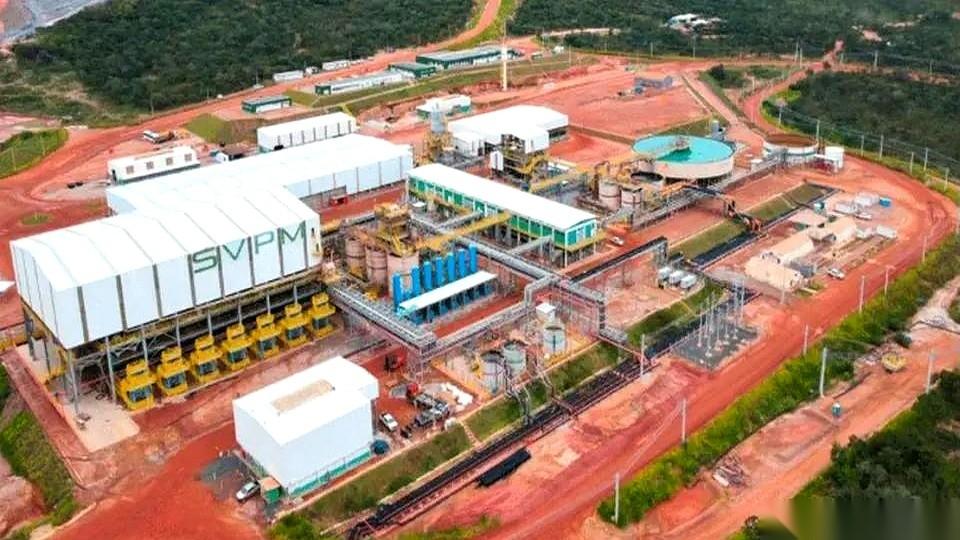 一家巴西稀土公司，叫ViridisMining。老板拉斐尔·莫雷诺，对着镜头