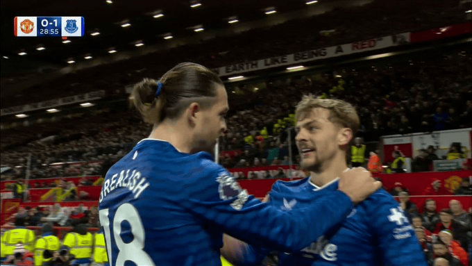 霍尔: 格耶中场立马道歉, 埃弗顿没崩溃就好;莫耶斯会处理