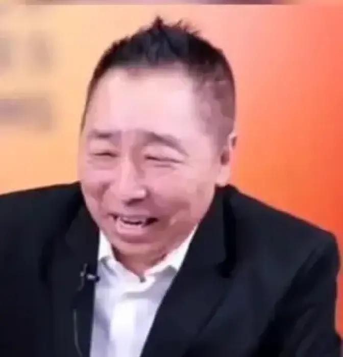 新加坡总理终于尝到了苦果，有人出来怼他了！台湾名嘴唐湘龙：新加坡总理黄循财站队