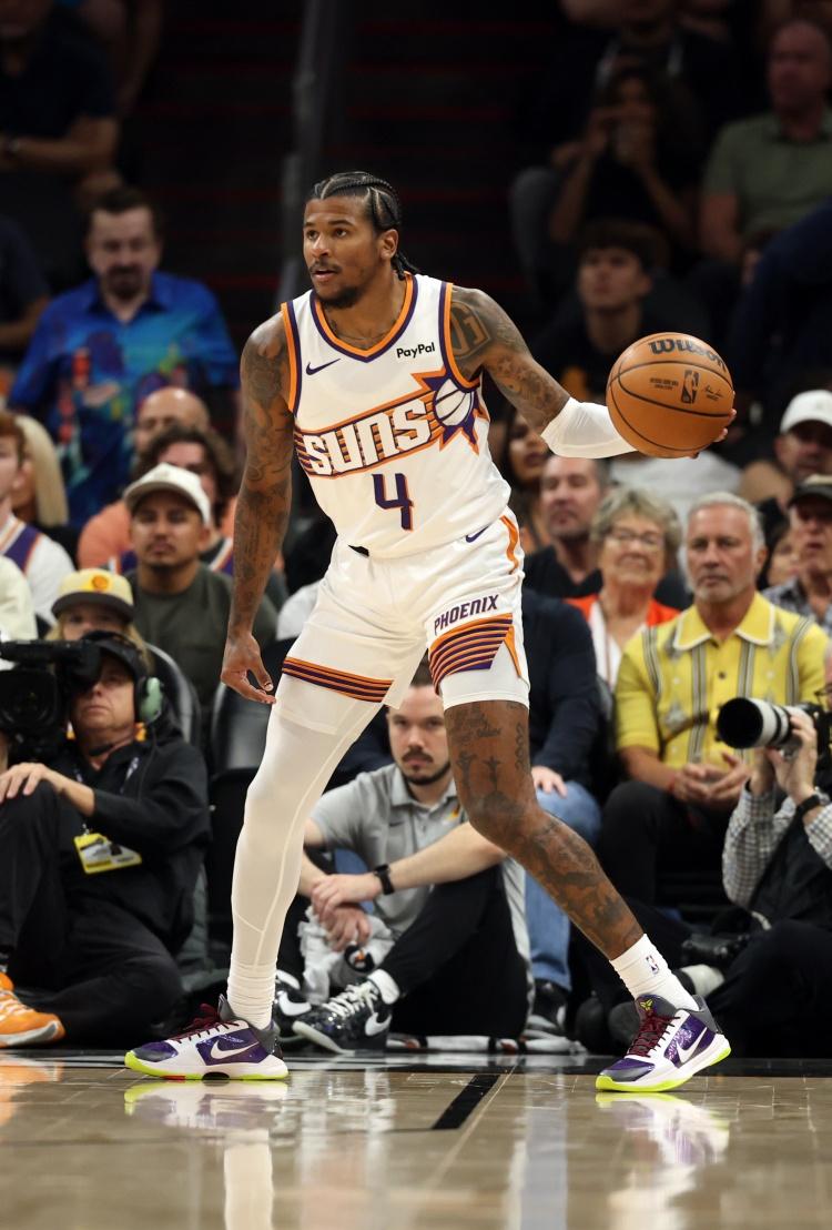 杰伦格林复出，表现获肯定，这样的他正是火箭缺少的。杰伦格林在因伤休养二个月后，