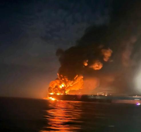 塔斯社报道，当地时间8日，土耳其国内媒体证实，一艘悬挂帕劳国旗，装载俄罗斯石油的