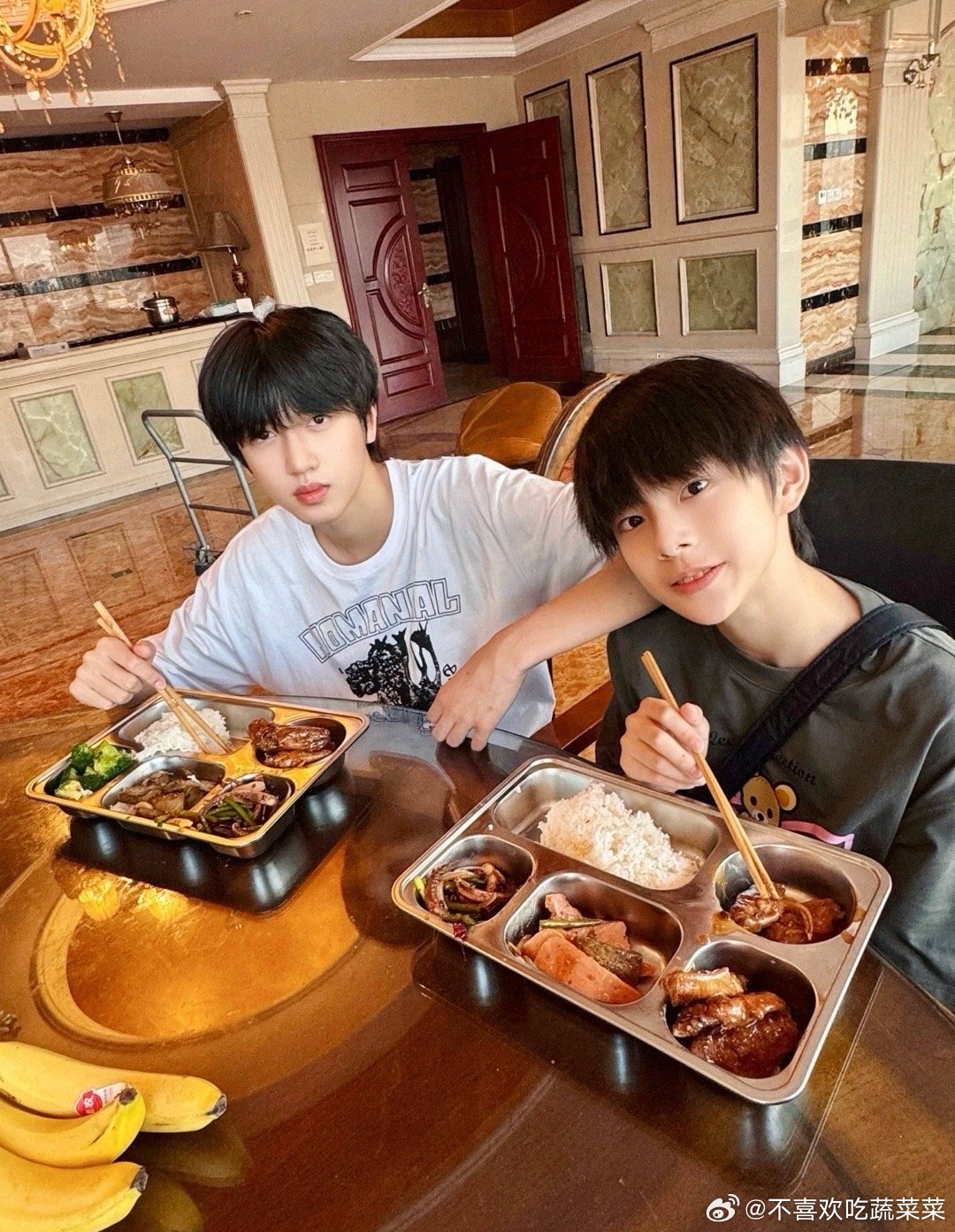 时代峰峻的伙食怎么样？​​​
