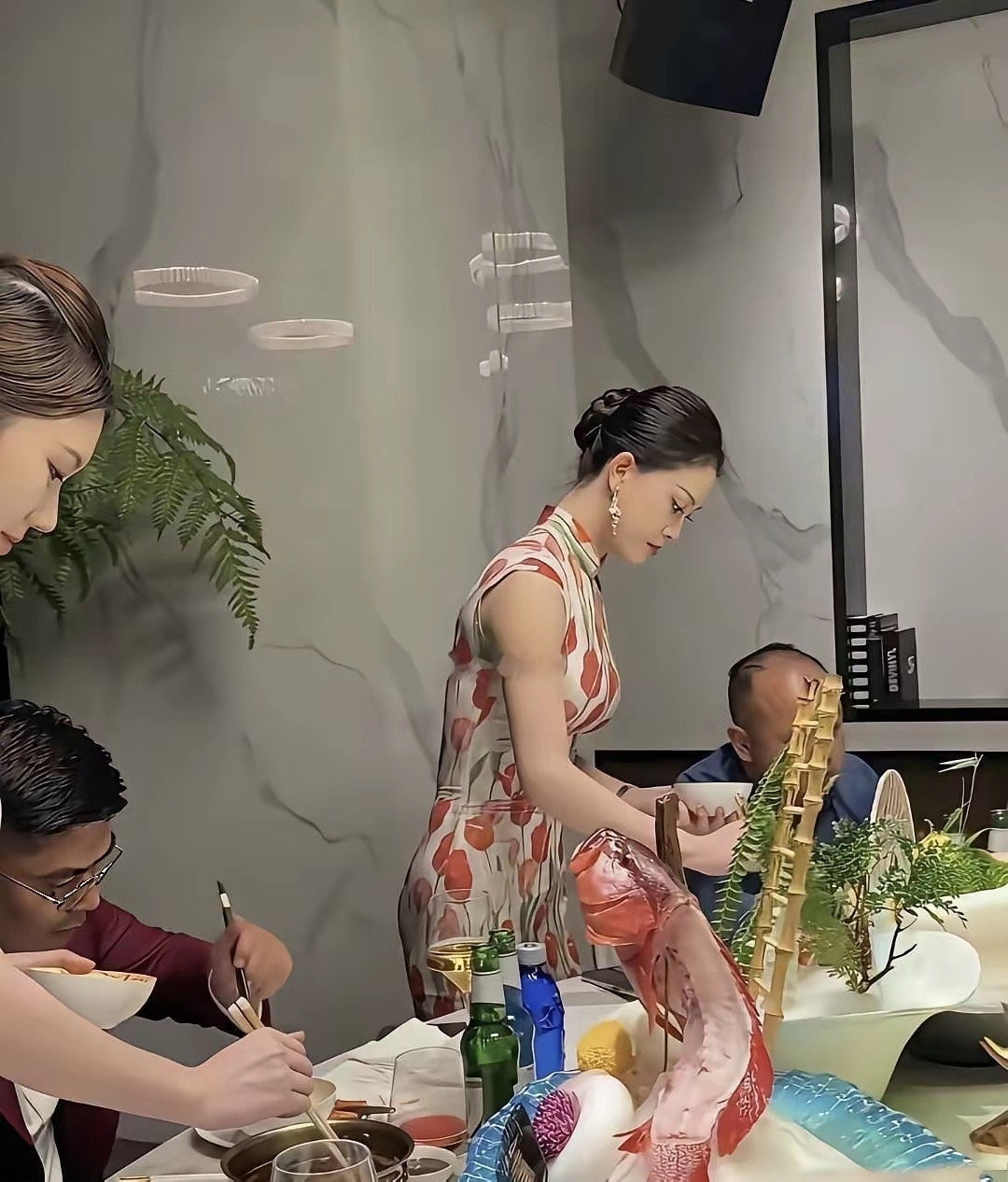 旗袍的美是真的很好看