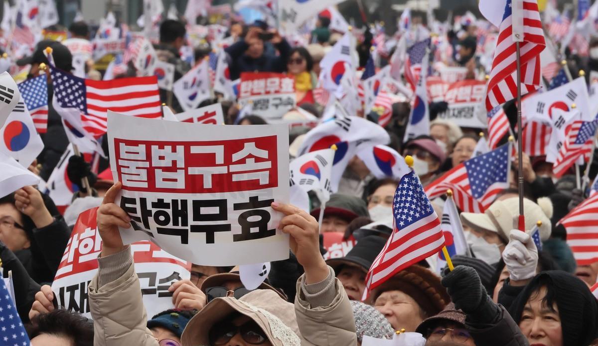 日本人和韩国人，为什么越来越恨我们？有人说是因为中国发展强大了，把原本属于日