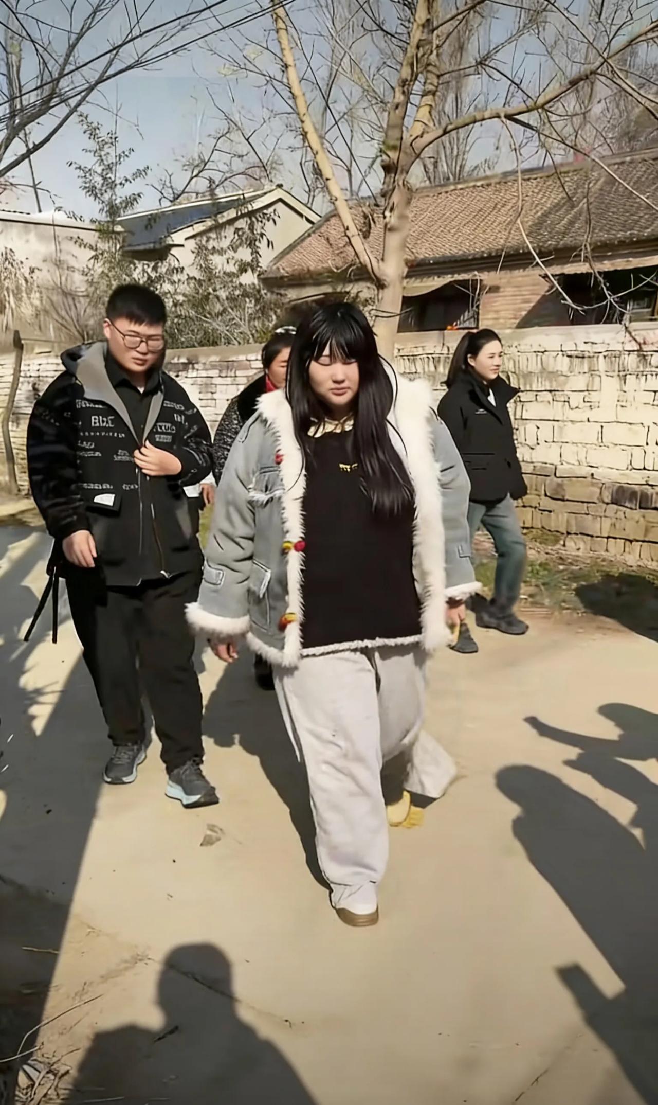 朱雪梅初二回门先问密码，女婿被批不懂礼，朱之文到底图啥？2026年大年初二，