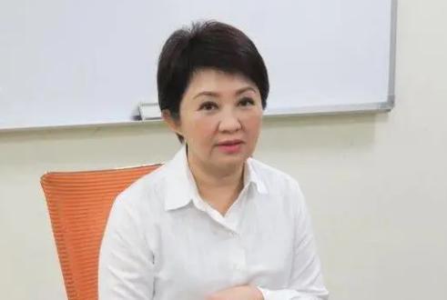 卢秀燕惨了！因为现在没人提到她了。这次郑丽文在开春第一次的中常会上说到台中时没有