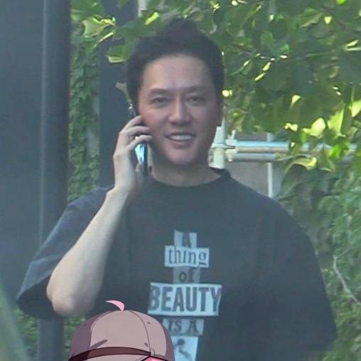 冯绍峰：我就打个电话，你们连我脸红不红都要管？冯绍峰脸怎么了​​​