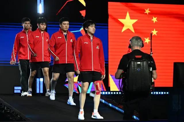战胜韩国之后，中国队的对手只剩下法国和日本，卫冕在望！　　世锦赛半决赛中国男