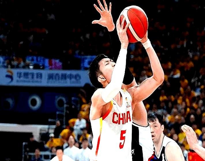 男篮输球后，廖三宁的大实话直接戳中球迷心巴！他说输球俩原因：一是大伙儿累惨了