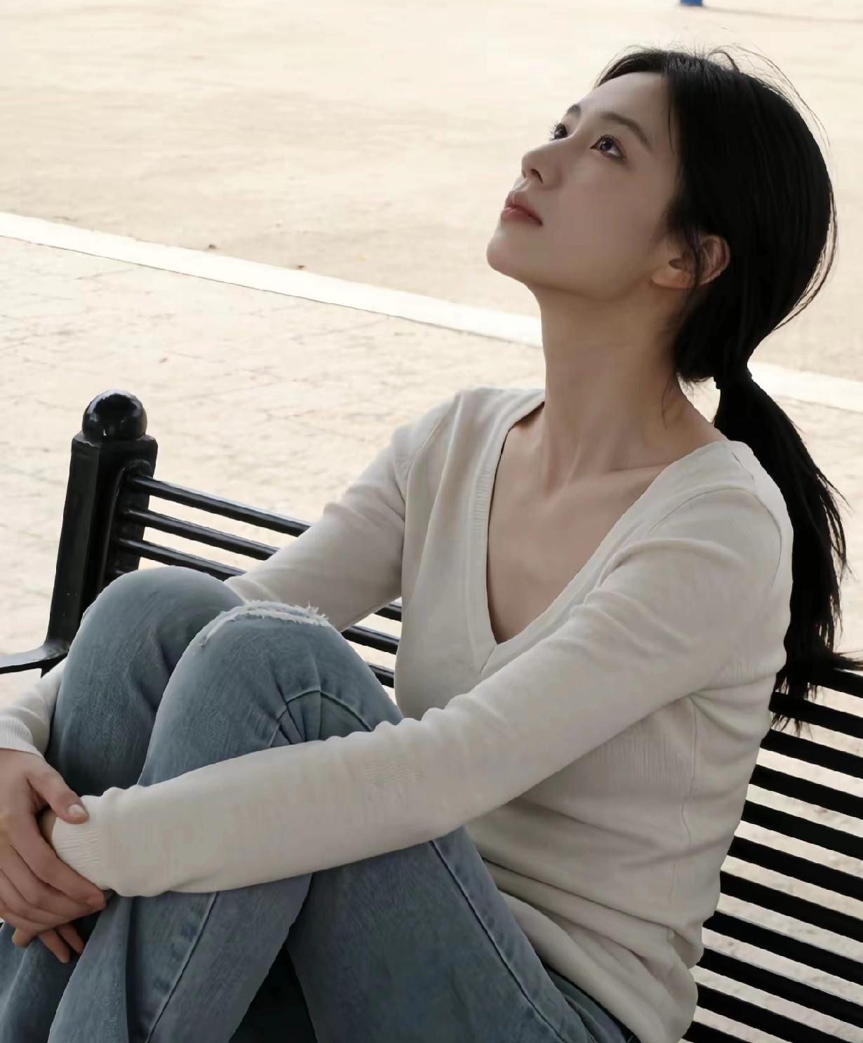 学习的头脑让你清醒，变美的底气让你自信，赚钱的能力让你自由。当你又忙又美，何须患