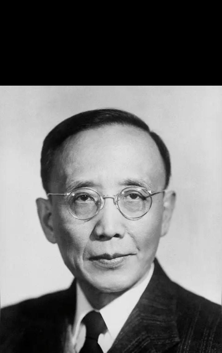 郭沫若、老舍和胡适，是网络上非常热门的已故名人，如何评价他们？我个人感觉，所有