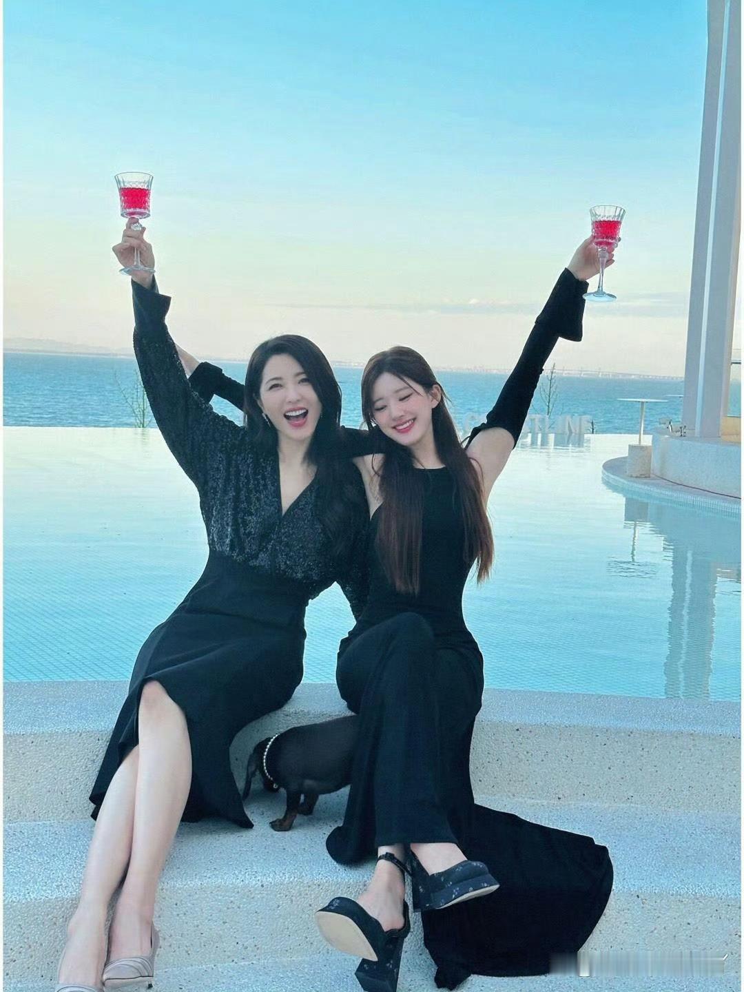 曾黎与赵露思大概是最高端的母女花了吧​​​​