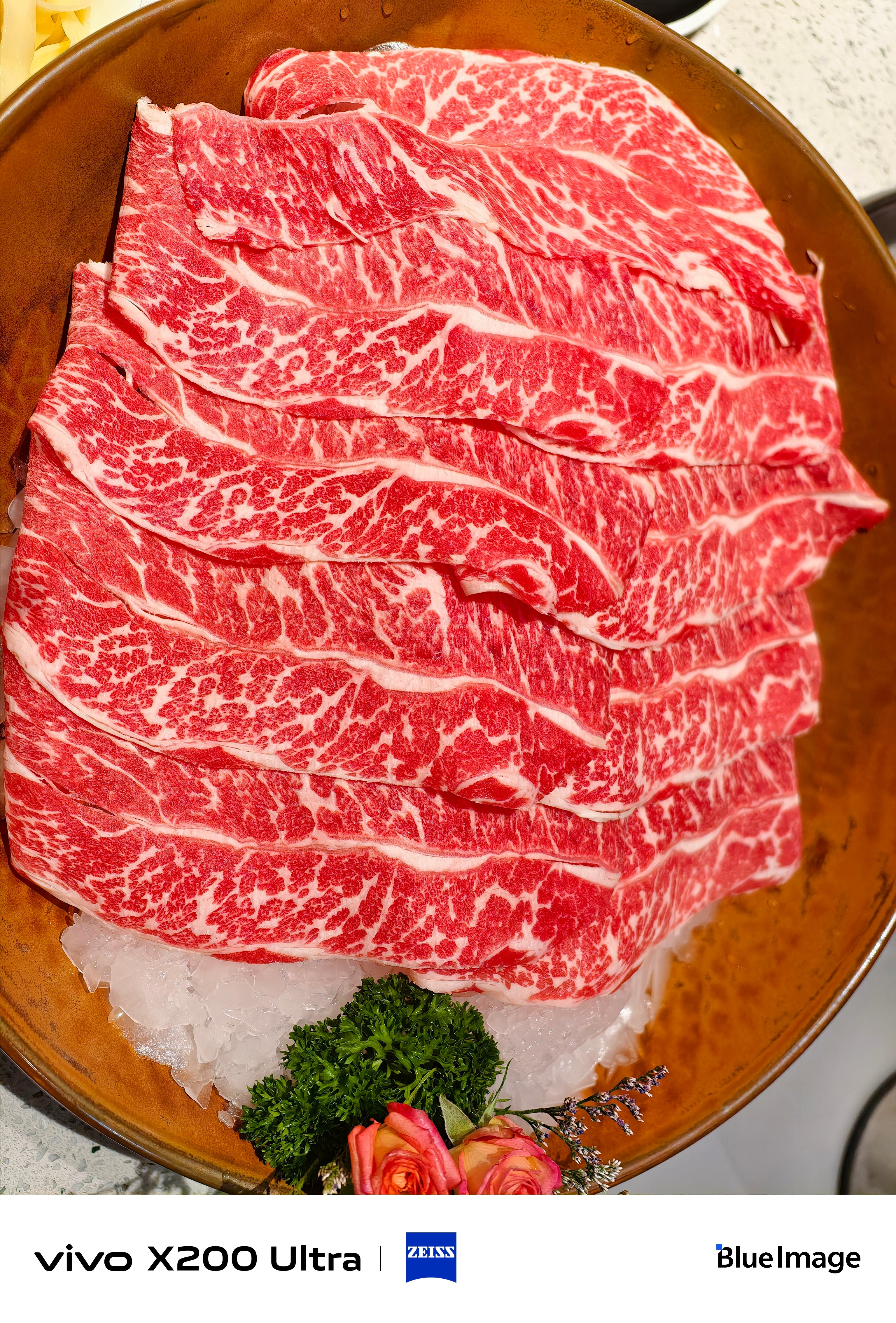 来合肥美食达人推荐的烤肉店，结果人太多要排很久队，就在隔壁随意吃点咯～​​​