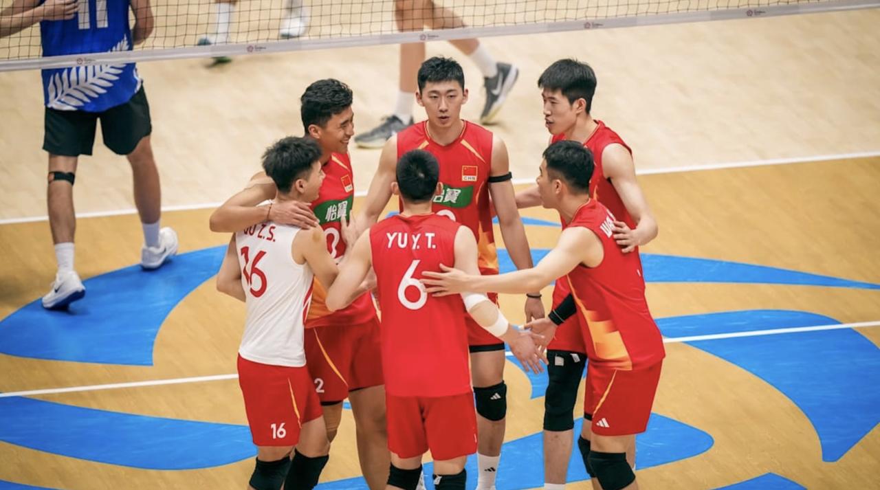 中国男排，已经让人无语了。亚运首战，与中国台北，竟然打到了第五局，然后最终1