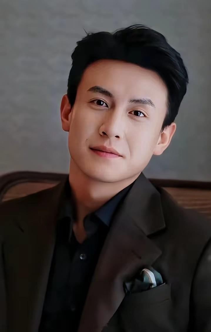 短剧男演员赶紧学学刘萧旭他和郭宇欣撇清关系了，以后也不要把他和郭宇欣放在一起了。