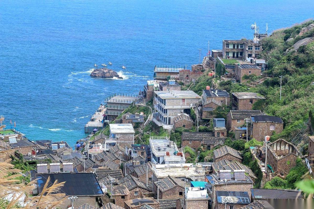 你身上扎了根刺，你不喊疼，就没人会看见。真的，连你最亲的人都不会。人到了一定