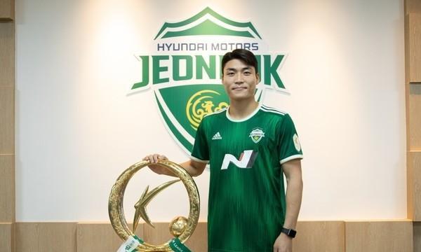 根据韩国记者SteveHan于12月27日发布的最新消息，中超浙江俱乐部已同意