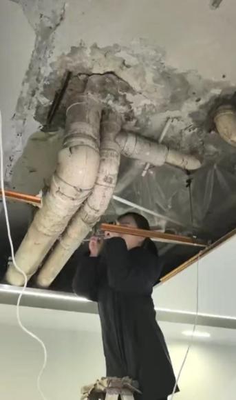 重庆万州，女子因搬家以40万的价格，卖掉了154平的学区房，买家装修后，以69.