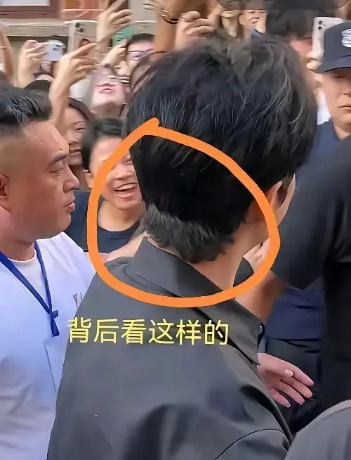 黄晓明戴假发戴出二层楼的感觉，他的团队真不靠谱