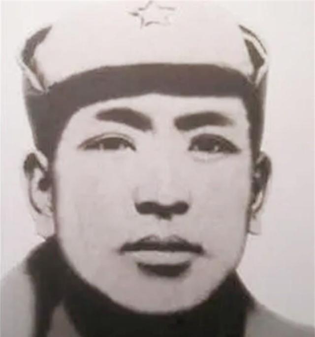 1930年，罗南辉去万县接头时，不幸被捕。特务踹开门时，他正低头卷烟，火柴梗