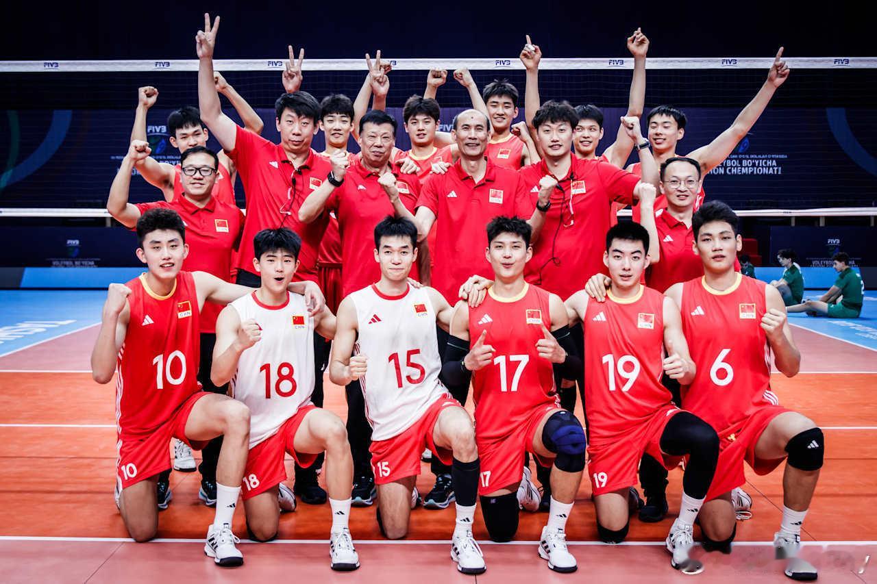 U19男排世锦赛，中国男排发扣拦全面领先3-0横扫阿尔及利亚赢第三胜（25-21