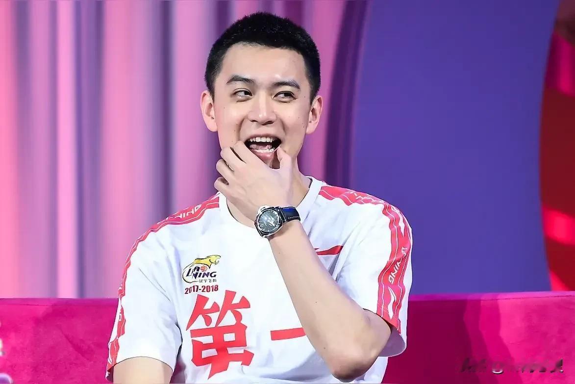 估计杨鸣睡梦中都在偷笑。不仅有实力，而且人帅命好。凭借常规赛最后一战挤身4强