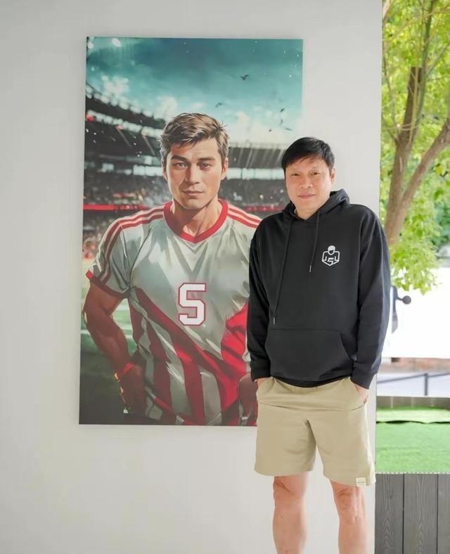 300万离婚补偿，范志毅拖了两年。1995年范志毅和空姐李倩结婚，两人一起生活