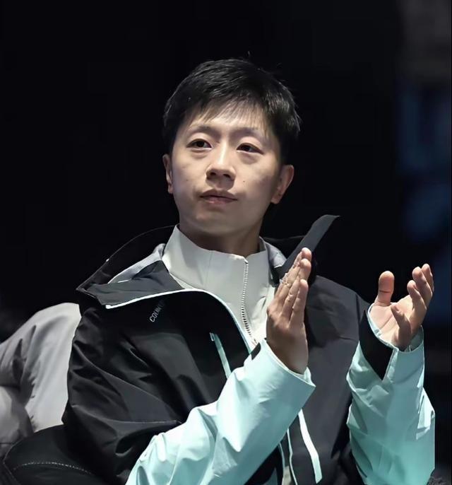 记者问马龙：“你今年才37岁，还很年轻，怎么就不打乒乓球了呢？”马龙说：“如果我