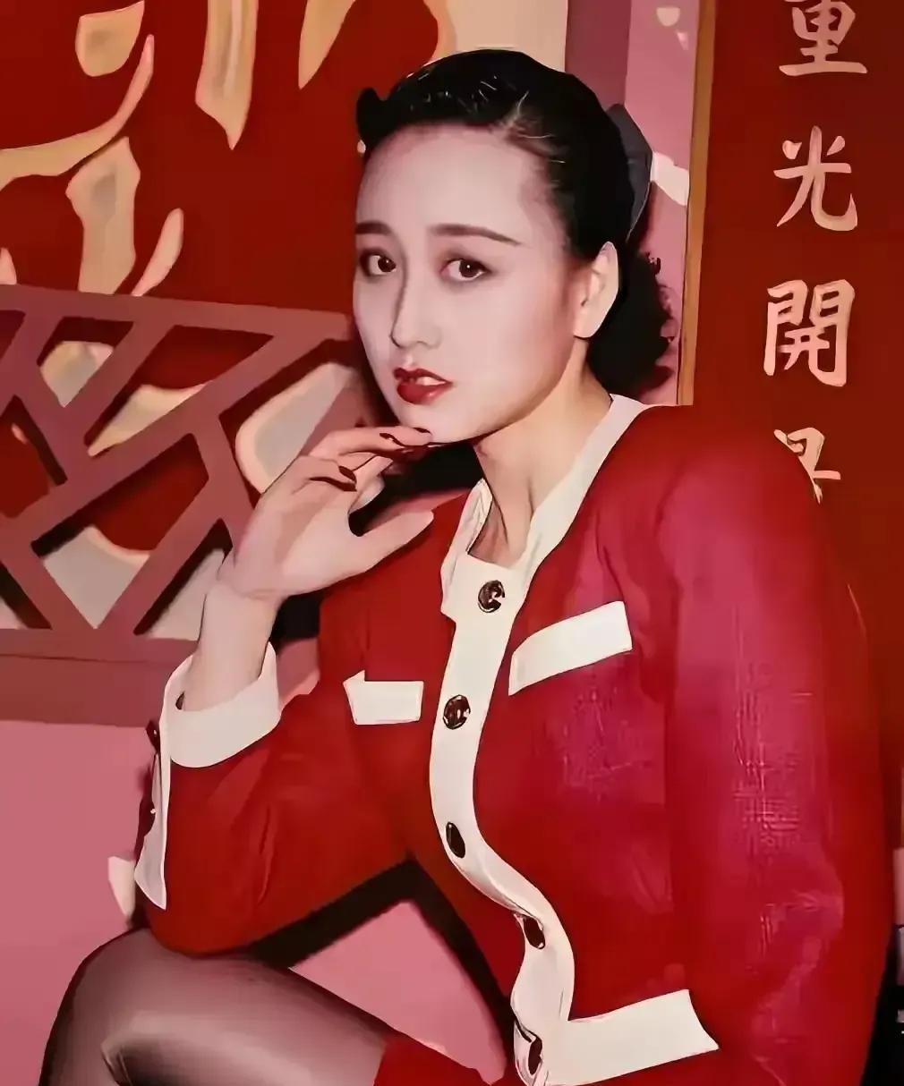 如果这两位美女放在一起，你愿意选哪一位做你的妻子？