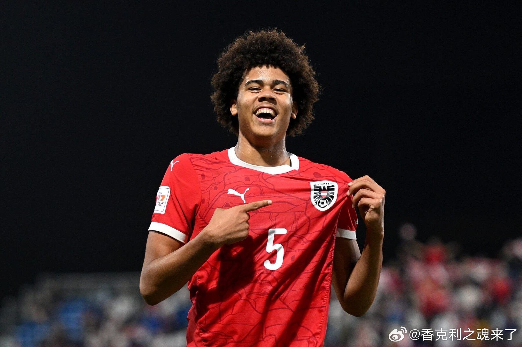 利物浦新援中卫恩杜克韦最近一场比赛数据：传球成功率86%3次防守贡献14次球权回