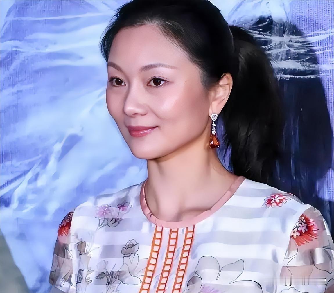 这种女人恐怕不易长久陈婷为了真爱隐姓埋名生儿育女忍耐低调忠诚可靠