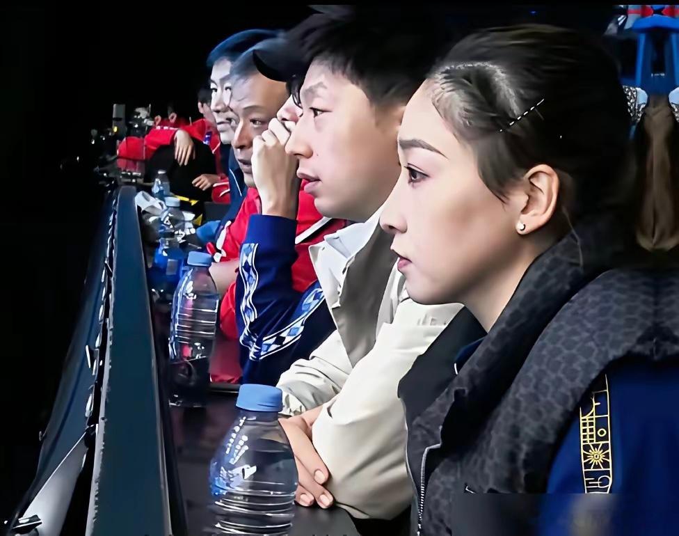 离大谱！就因为人坐在前排，气场太强，马龙许昕刘诗雯竟被对手投诉，直接请上了山顶！
