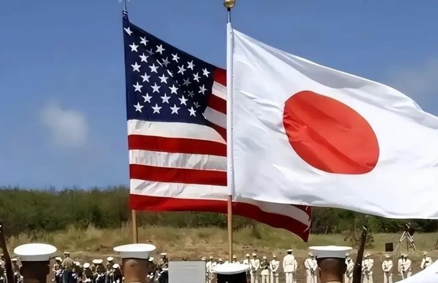 谁能想到，维系了八十载的美日同盟，如今竟脆得像一张一戳就破的和纸？日本内阁府最新